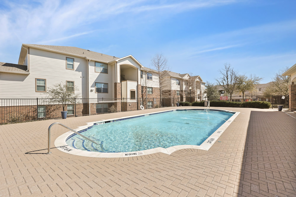 Worthington Point Crowley, TX (817) 2970952